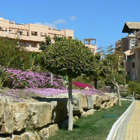 شقة Penthouse With Roof Terrace, Bbq, Pool- And Sea Views Buenas Noches المظهر الخارجي الصورة