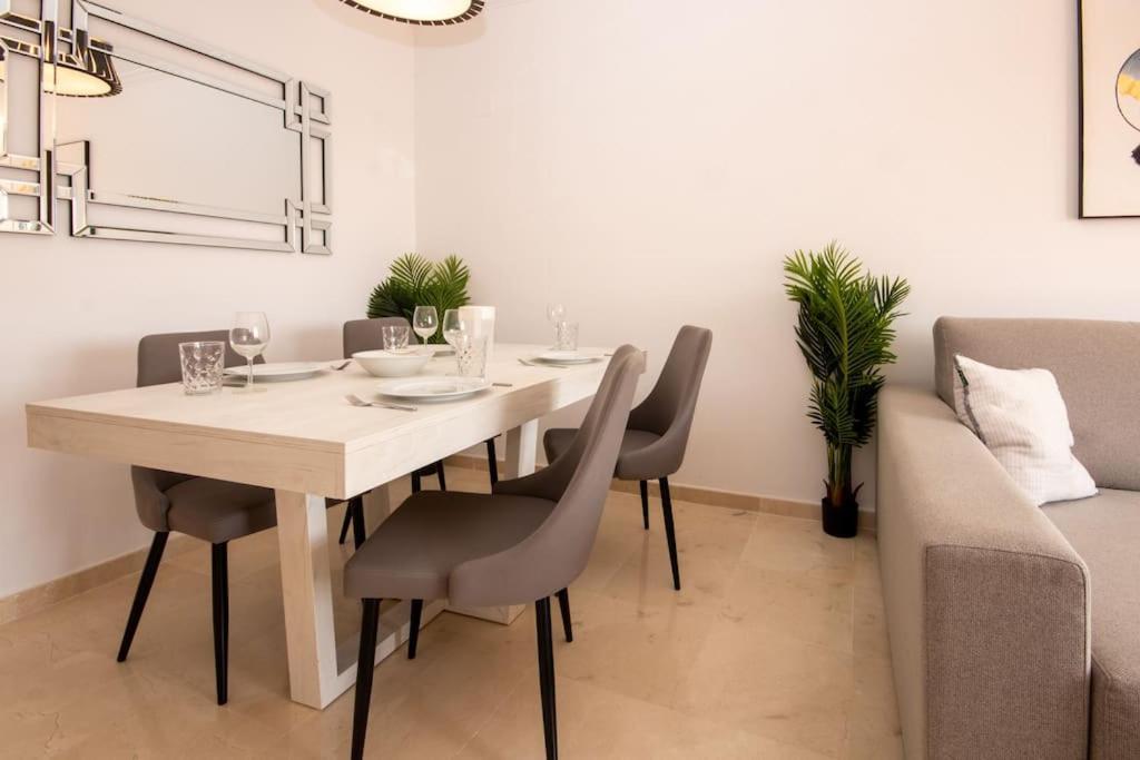 شقة Penthouse With Roof Terrace, Bbq, Pool- And Sea Views Buenas Noches المظهر الخارجي الصورة