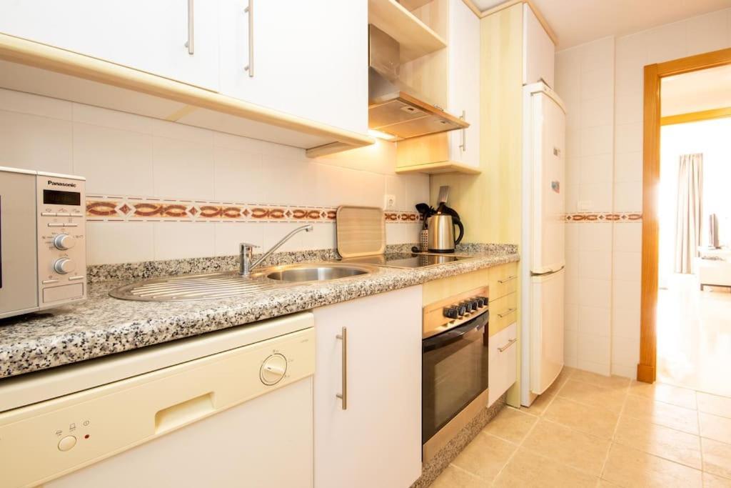 شقة Penthouse With Roof Terrace, Bbq, Pool- And Sea Views Buenas Noches المظهر الخارجي الصورة