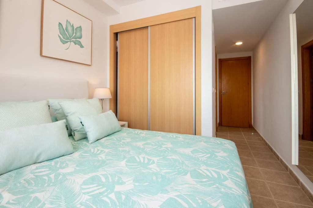 شقة Penthouse With Roof Terrace, Bbq, Pool- And Sea Views Buenas Noches المظهر الخارجي الصورة